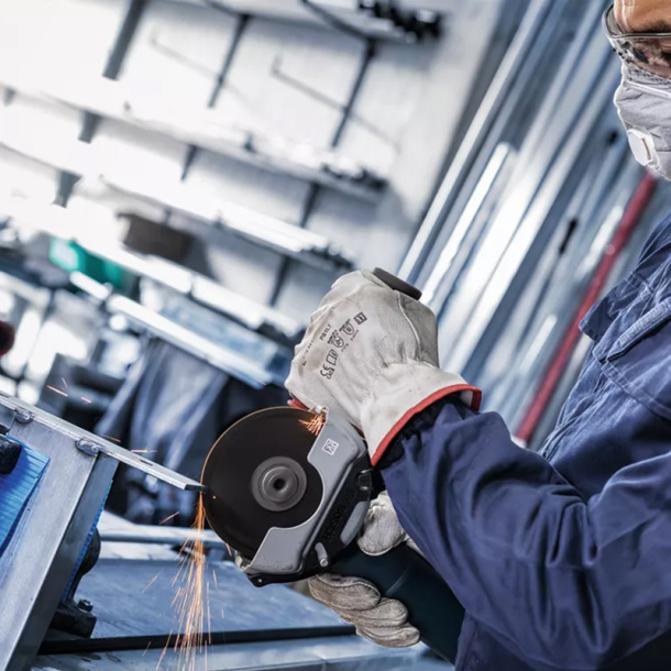 E703116_1.jpg E703116_1.jpg