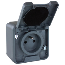 APPAREILLAGE ETANCHE PRISE 2P+T 16A